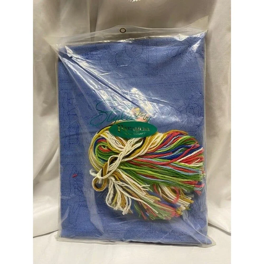 t * vintage 1974 Paragon Needlecraft 